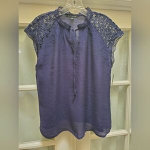 NWT Zac & Rachel Women's Navy Crochet Trim Tie-Front Top - Size M
